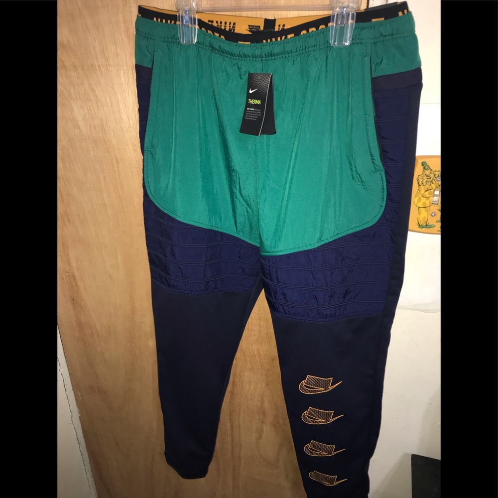 Nike therma pants